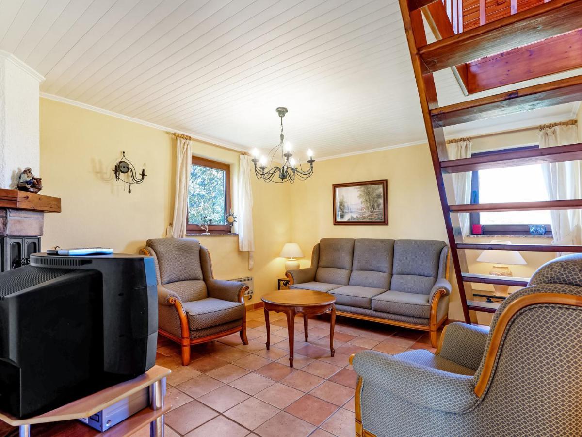 Amazing Holiday Home In Porcheresse Daverdisse With Terrace Exterior photo